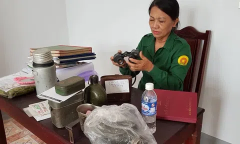 Người phụ nữ hơn 40 năm sưu tầm kỷ vật Ngã ba Đồng Lộc